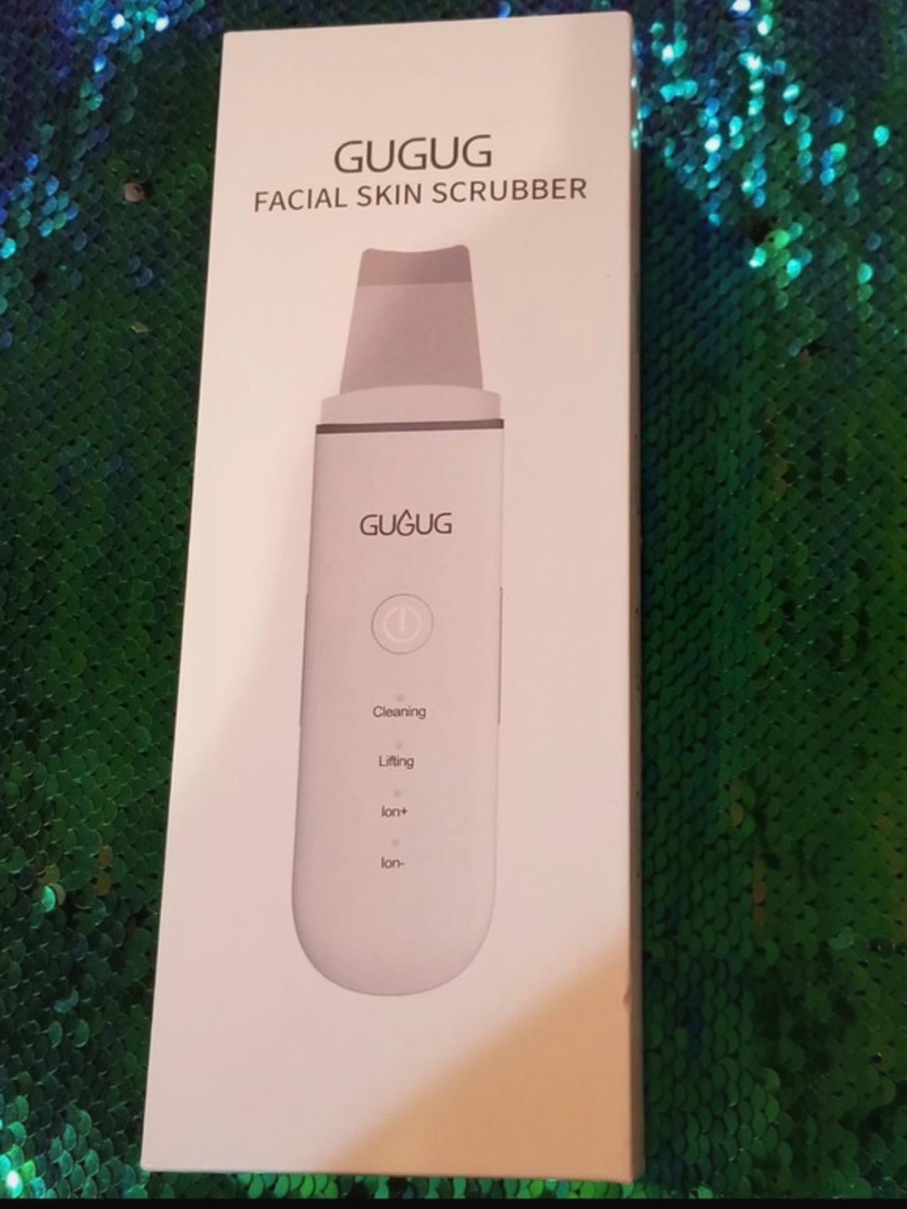 GUGUG Facial Skin Scrubber in White